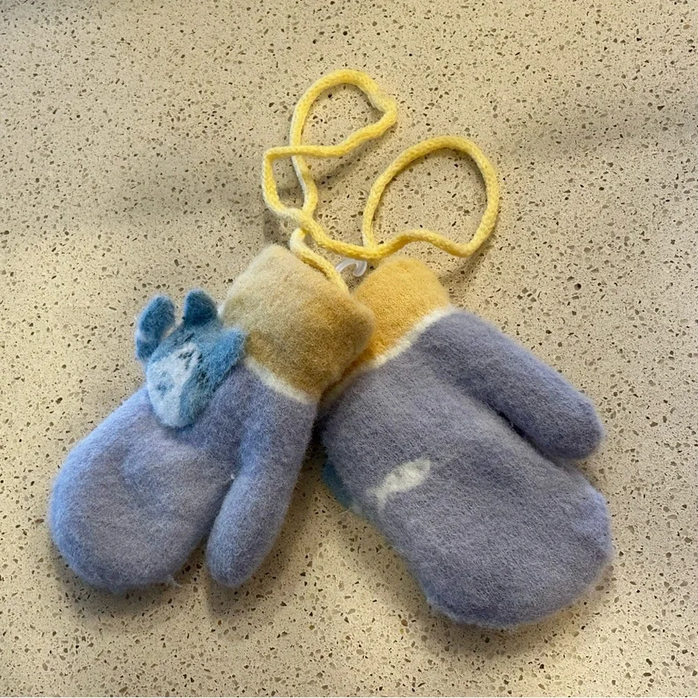 Kids Cozy Lavender & Yellow Mittens with Cat Accent